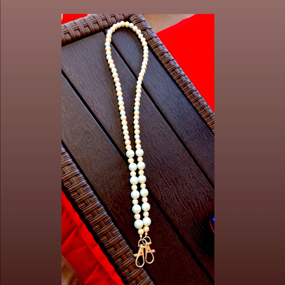 Mask Necklace (holder)